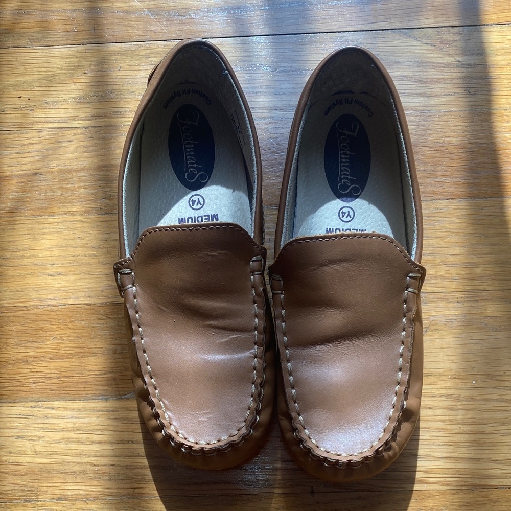 Boys Footmates brown loafer shoes size 4